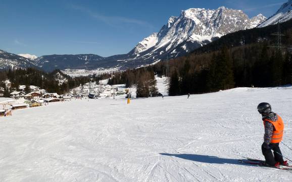 Skifahren in der Tiroler Zugspitz Arena Skifahren in der Tiroler Zugspitz Arena